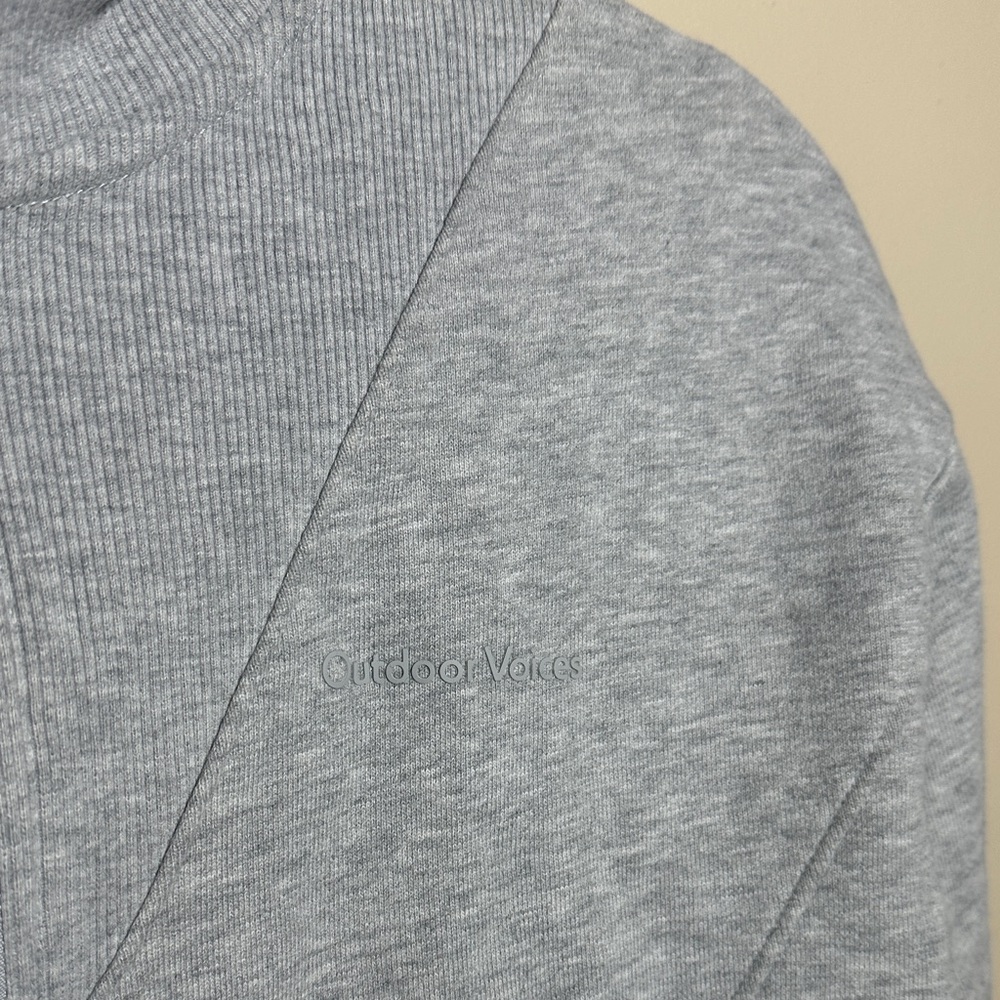 Outdoor Voices XS Gray Quarter Zip Cropped Gray Sweatshirt - Picture 3 of 6
